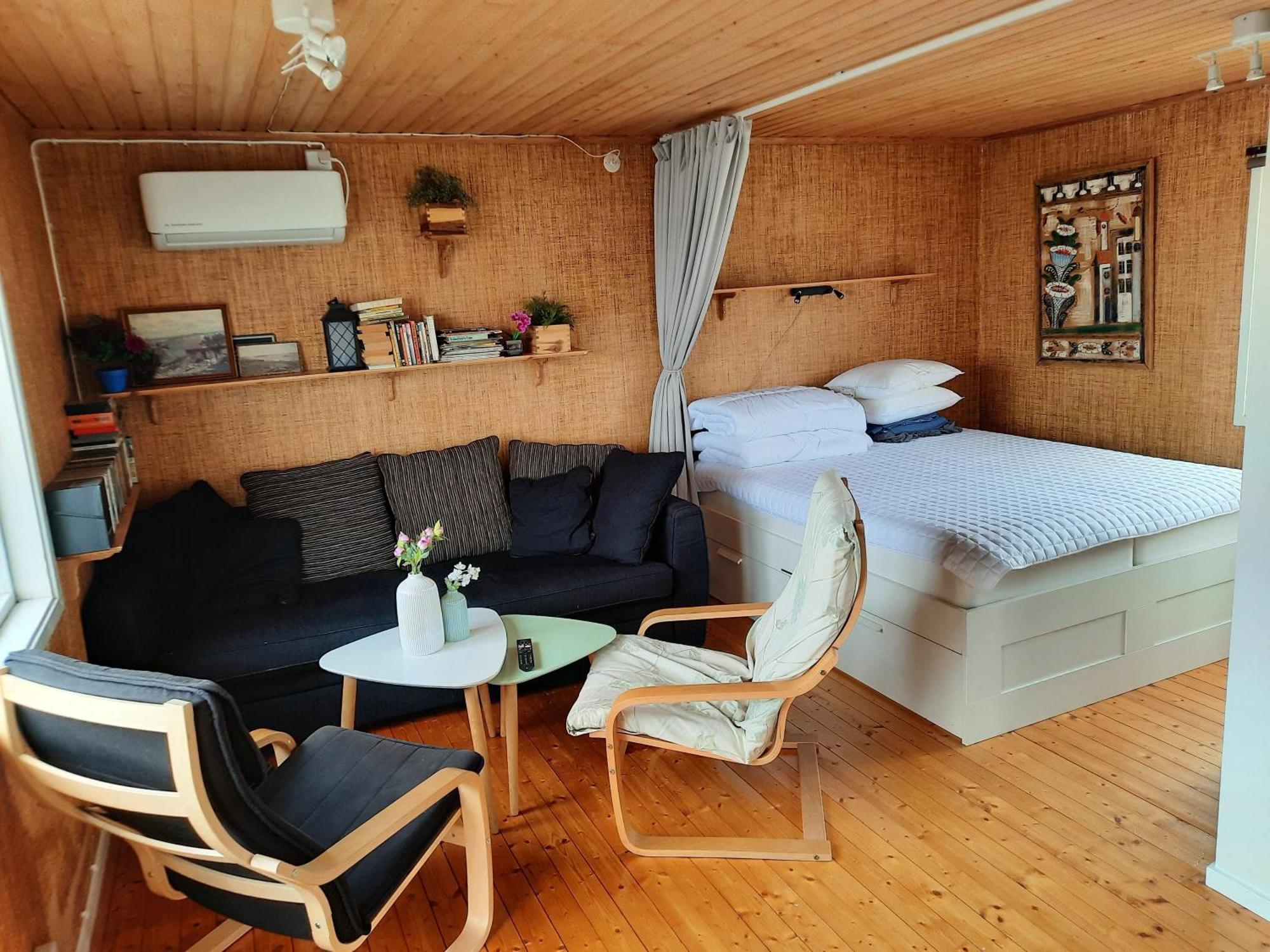 Cabin At The Sea Close To Public Beach With A Jumpingtower Hoviksnas 외부 사진