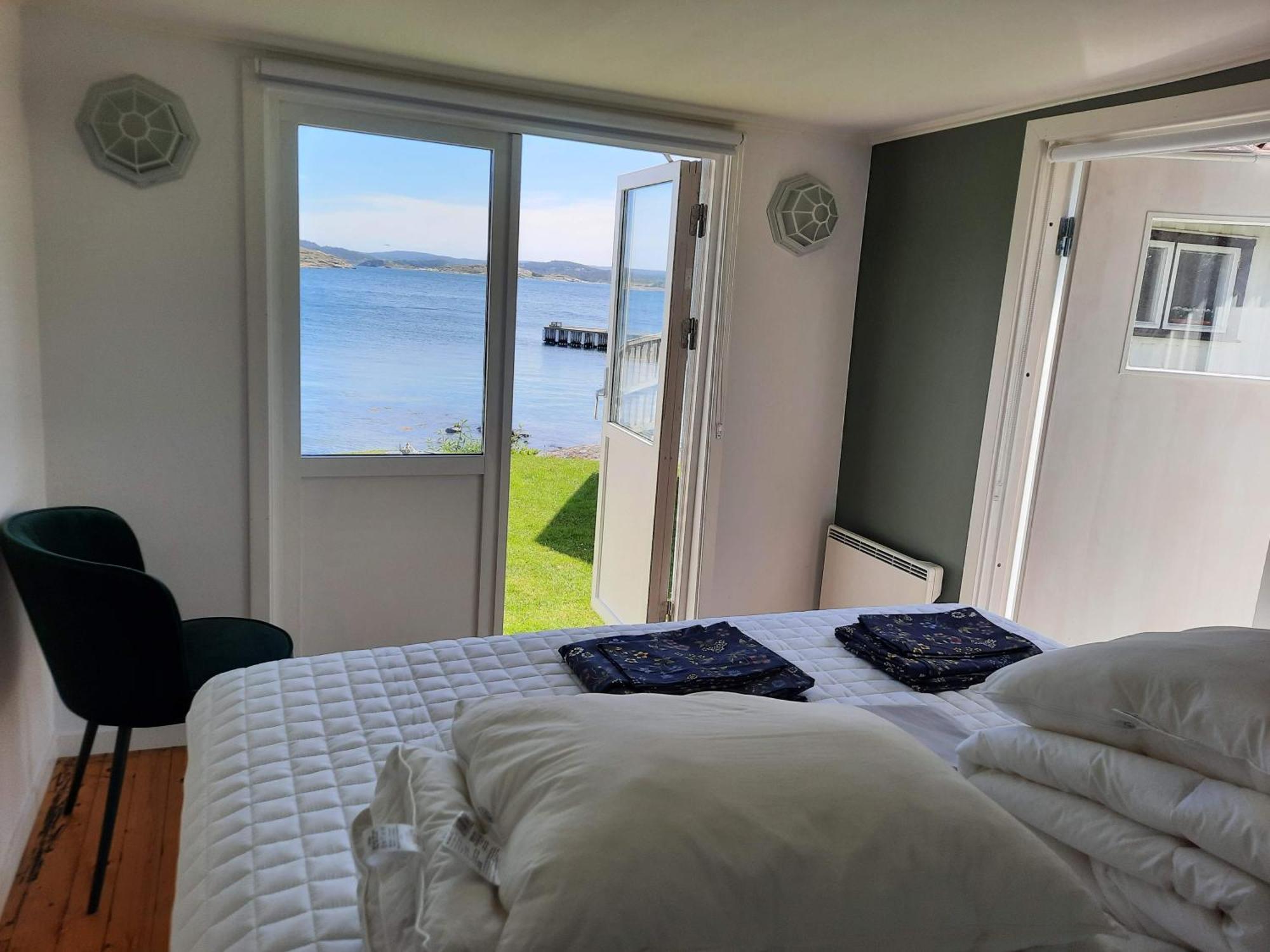 Cabin At The Sea Close To Public Beach With A Jumpingtower Hoviksnas 외부 사진
