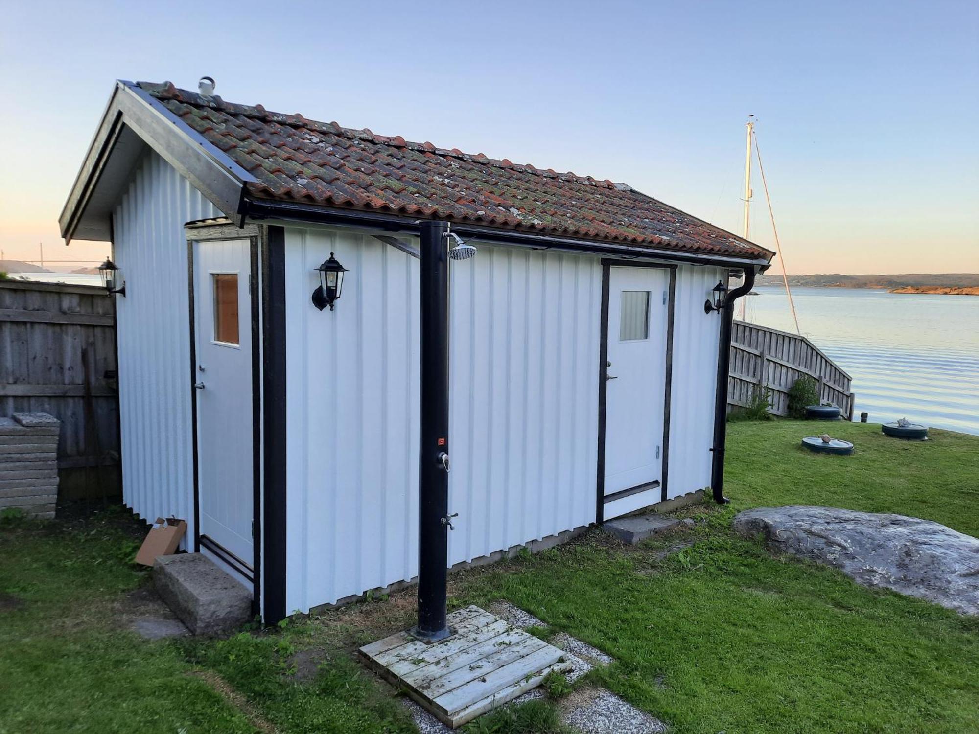 Cabin At The Sea Close To Public Beach With A Jumpingtower Hoviksnas 외부 사진